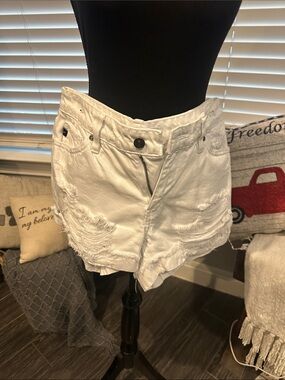 KanCan White Distressed Denim Jean Shorts